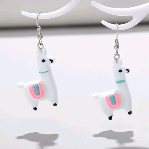 Llama Dangle Earrings, alpaca, Peru - Picture 5 of 5